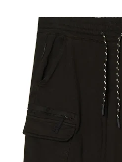 Czarne joggery cargo