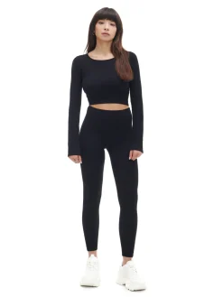 Czarne prążkowane legginsy