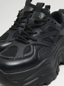 Czarne sneakersy chunky