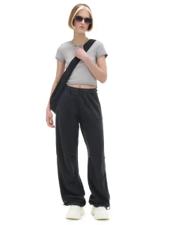 Czarne spodnie parachute