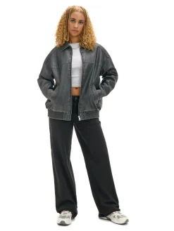 Czarne spodnie z wieloma kieszeniami