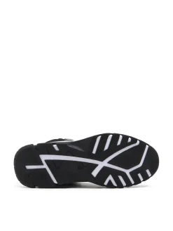 Czarne wysokie sneakersy na zimę