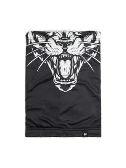 Czarny komin ze zwierzęcym motywem