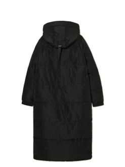 Czarny pikowany płaszcz z kapturem