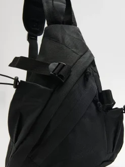 Czarny plecak crossbody
