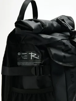 Czarny pojemny plecak