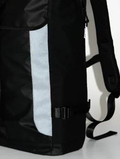 Czarny pojemny plecak