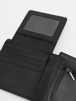 Czarny portfel z imitacji skóry