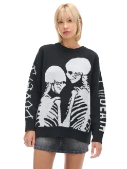 Czarny sweter z motywem kościotrupów