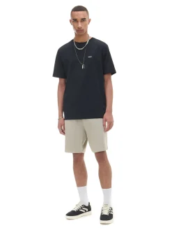 Czarny T-shirt z haftem