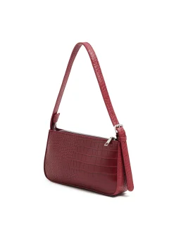 Czerwona torebka z imitacji skóry