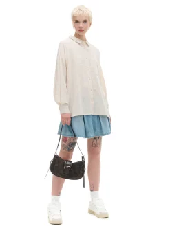 Jasna koszula oversize z rustykalną strukturą