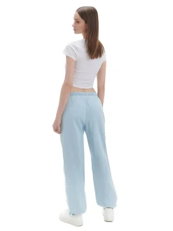 Jasnoniebieskie jeansy parachute