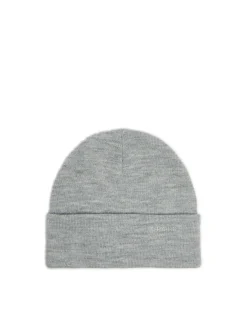 Jasnoszara czapka beanie z naszywką