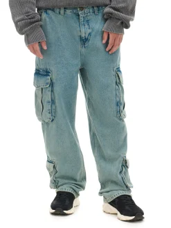 Jeansy baggy z kieszeniami cargo