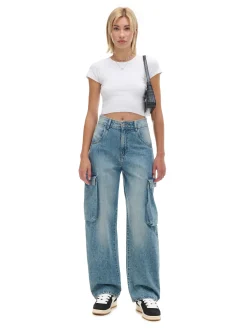 Jeansy skater z efektem sprania