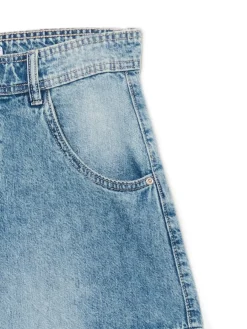 Jeansy skater z efektem sprania