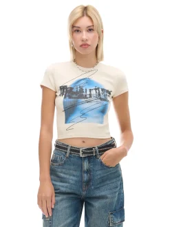 Kremowa koszulka z nadrukiem