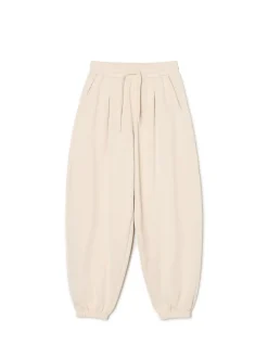 Kremowe joggery z wysokim stanem