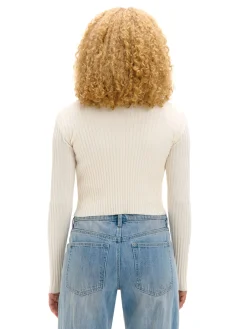 Kremowy kardigan z guzikami