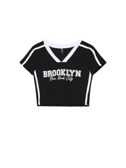 Krótka koszulka z napisami