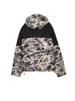 Kurtka z kapturem z jesiennym motywem