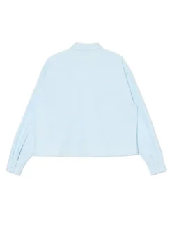 Niebieska koszula z rozcięciami