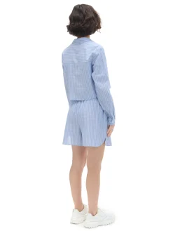 Niebieska krótsza koszula w pionowe paski