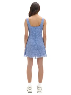 Niebieska sukienka mini w kwiaty