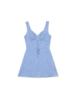 Niebieska sukienka mini w kwiaty