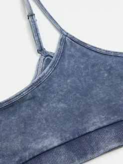 Niebieski stanik sportowy