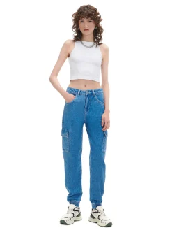 Niebieskie jeansowe joggery cargo