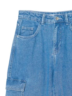 Niebieskie jeansowe joggery cargo