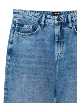 Niebieskie jeansy baggy