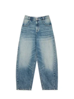 Niebieskie jeansy skater z efektem sprania