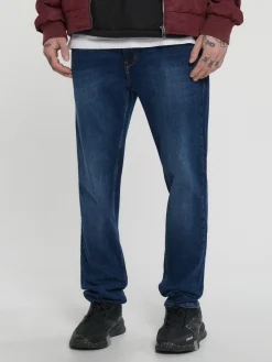 Niebieskie jeansy slim