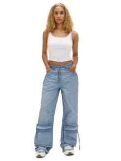 Niebieskie spodnie z kieszeniami cargo