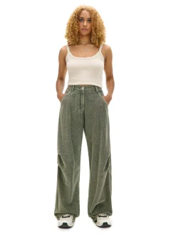 Oliwkowe sztruksowe spodnie