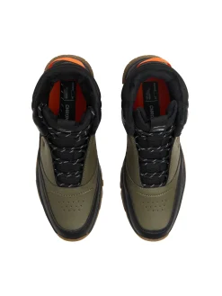 Oliwkowe wysokie sneakersy na zimę