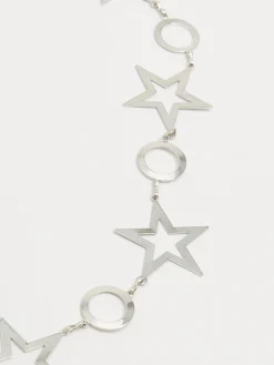 Pasek z ozdobnymi detalami