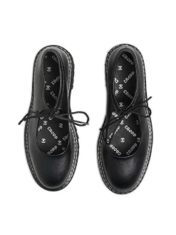 Półbuty z ozdobnymi sznurówkami