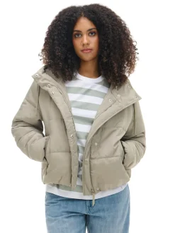 Pikowana kurtka z kapturem