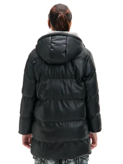 Pikowany płaszcz ze sztucznej skóry