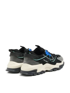 Sneakersy z efektem reflective