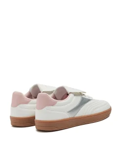 Sneakersy z ozdobnymi wstawkami