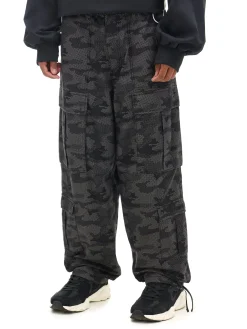 Spodnie cargo ze wzorem moro