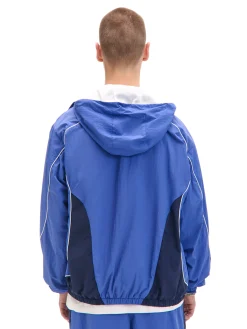 Sportowa kurtka z kapturem