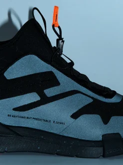 Sportowe sneakersy z wysoką cholewką