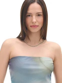 Sukienka midi z ozdobnymi marszczeniami