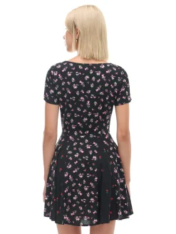 Sukienka mini z lekkiej wiskozy